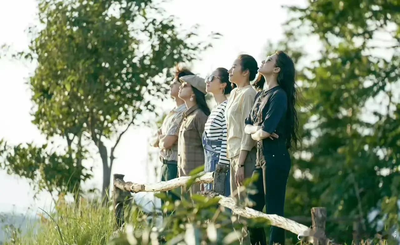 总说刘亦菲体态不好，可是这一幕刘亦菲完胜所有人 