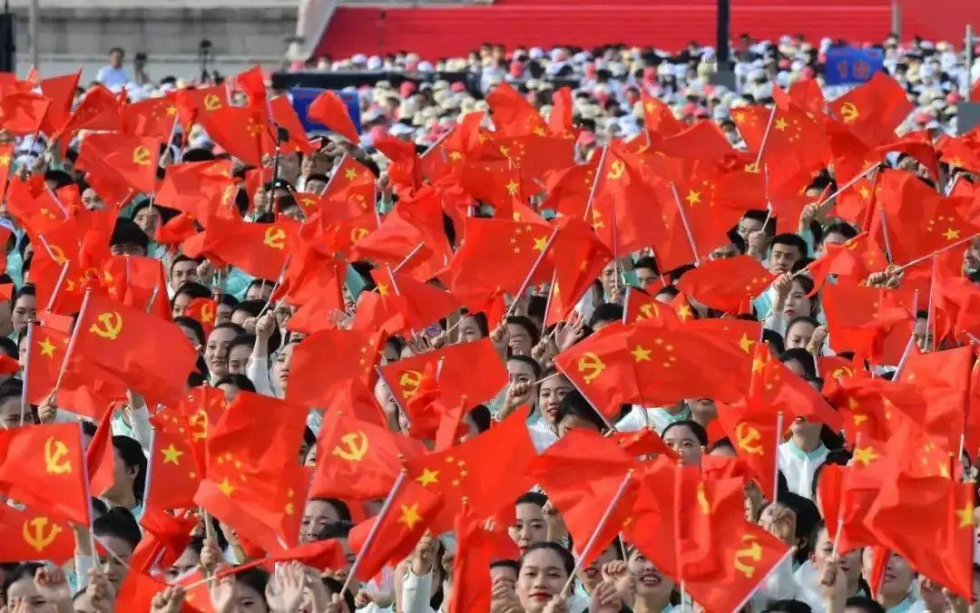 【国货之光】买化妆品就选珀莱雅、买空调就选择格力电器、买冰箱就选择青岛海尔、买剃