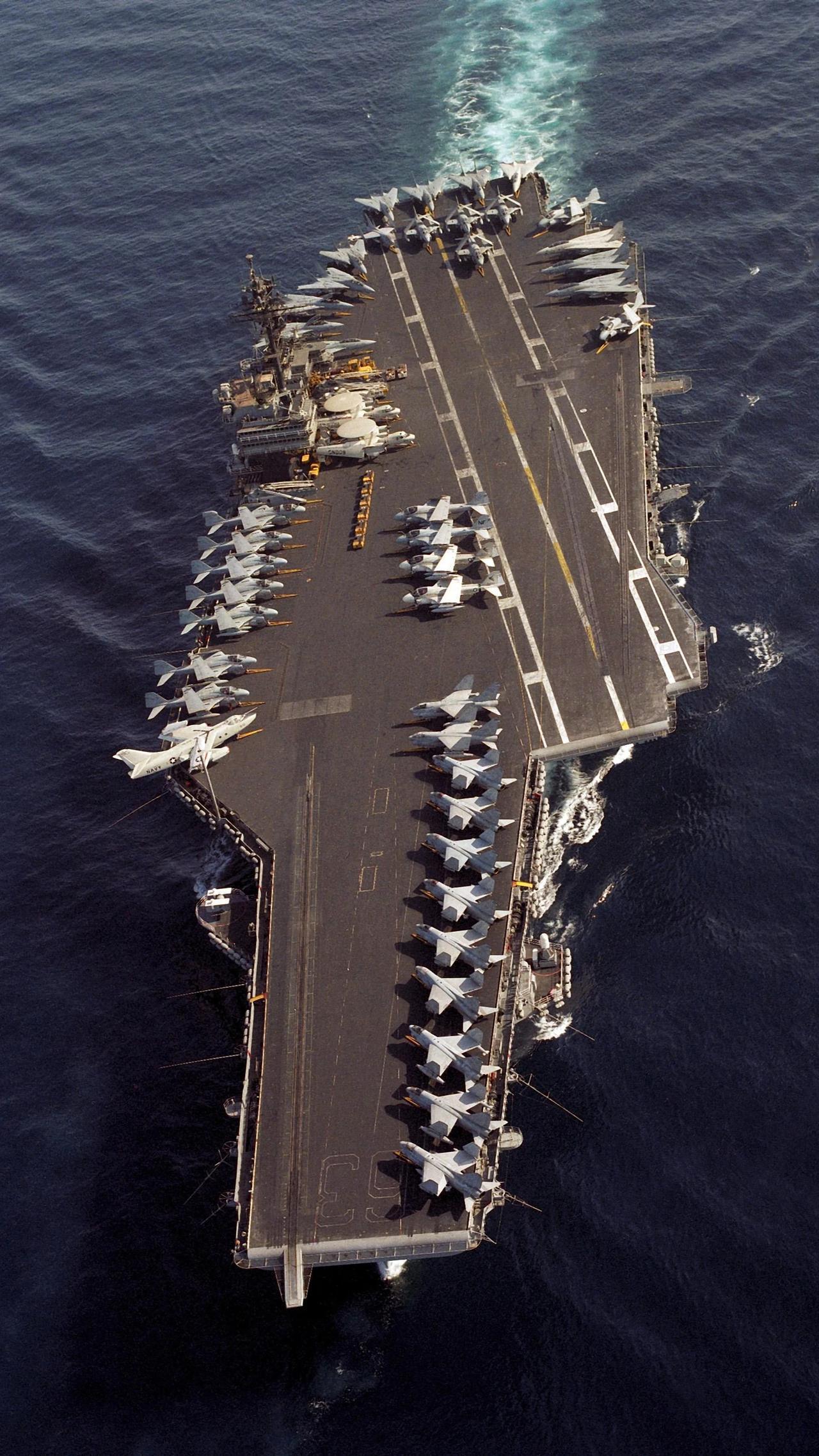永远的经典，美国🇺🇸海军小鹰号航空母舰，舷号CV-63，是小鹰级的首舰，19