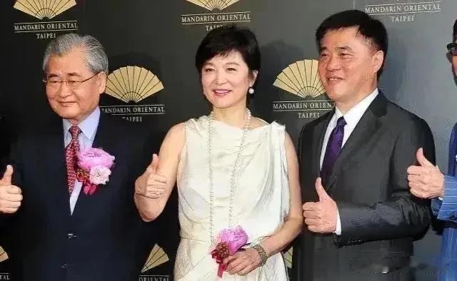林青霞姐参加活动，依然很优雅[赞]