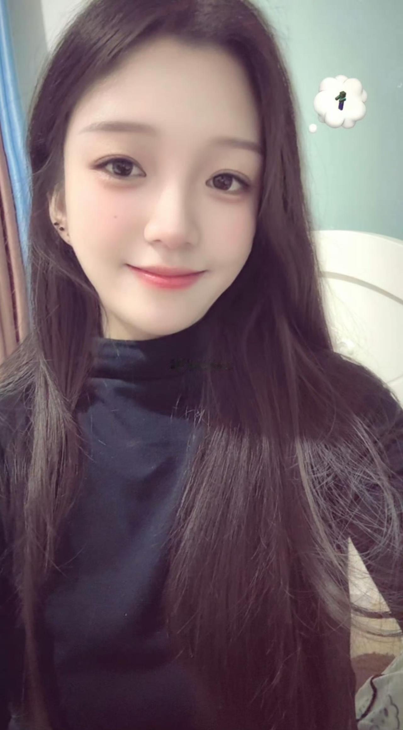 昨天新乐村一女子拿高音喇叭抓小三的场面火遍全网，今天小三的真容现身了。女子说她开