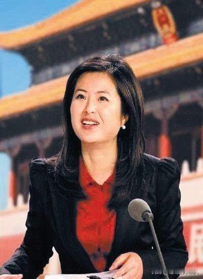 张泉灵的人生剧本可比电视剧还跌宕起伏！

当年北大才女一路杀进央视，扛起《东方时