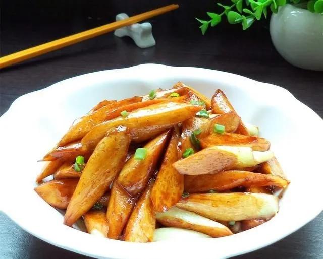 辟谣！茭白全是农药不能吃？别被吓住了
 
茭白一直是我家餐桌常客，我自己也特别爱