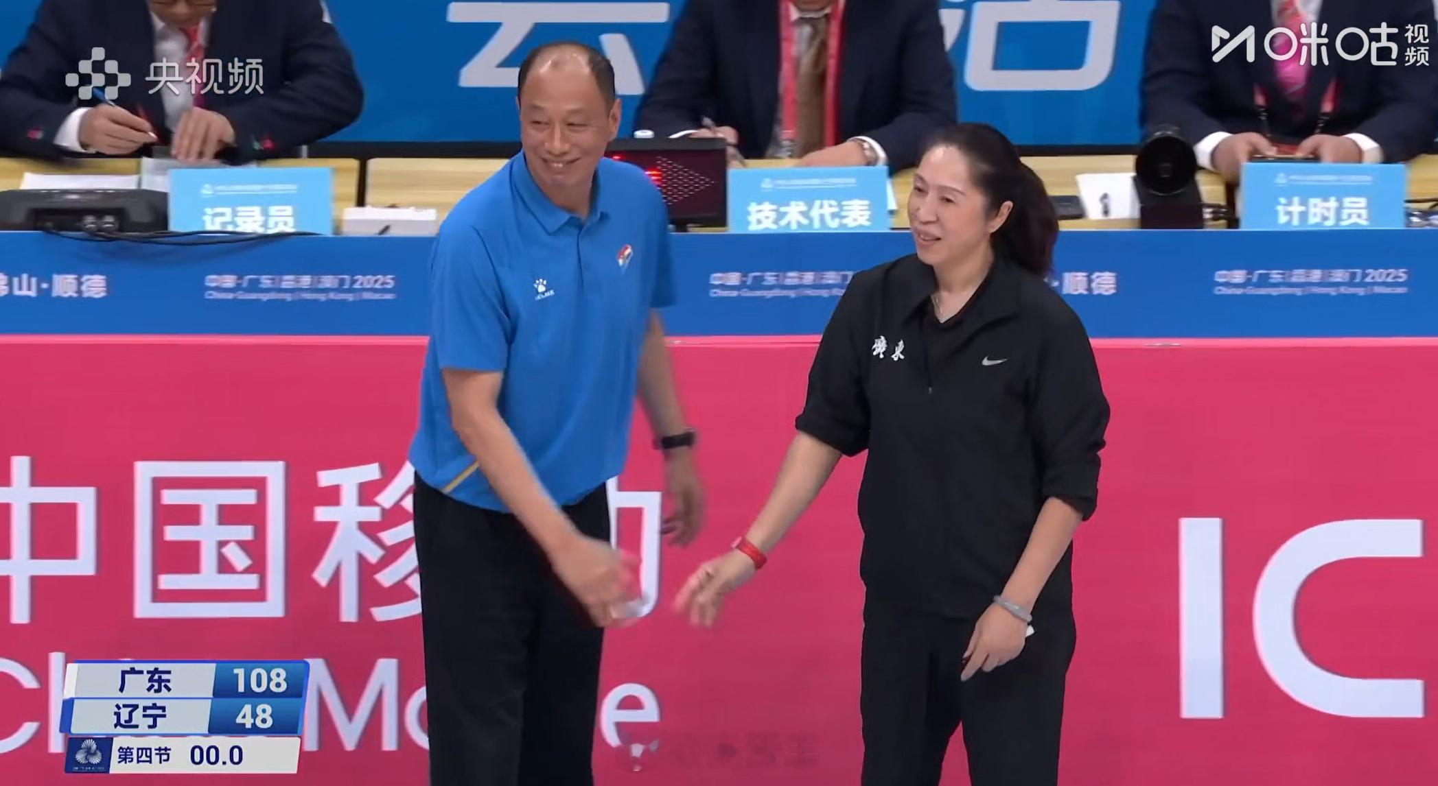 刚结束的一场全运会成年组女篮半决赛，广东全运女篮以108比48击败辽宁全运女篮，