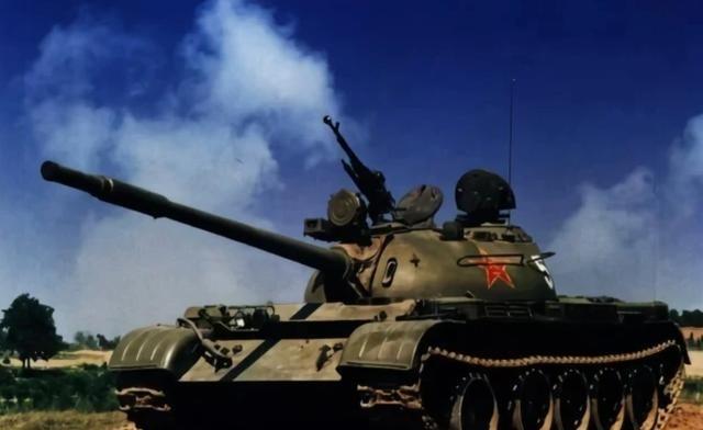 海湾战争时，我国2000多辆69式坦克，在伊拉克战场上被美国军队轻易摧毁，我国军