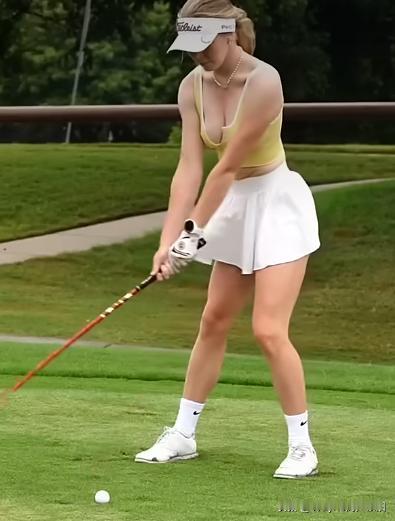 难怪有人说高尔夫是富人的运动，穷人（包括工厂里的牛马），根本玩不起！
你看有些高