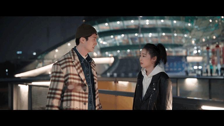 离了高叶谁还哭着哄我笑  高叶你真的我哭亖，离了高叶谁还哭着哄我笑！而且这位姐怎