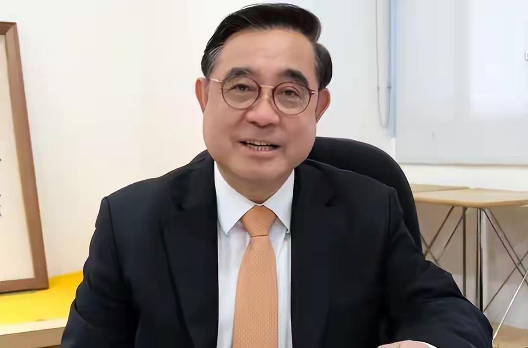 岛内响起响亮的统一呼声，新党在33周年党庆上的表态，戳破当下很多现实困局。直面巨