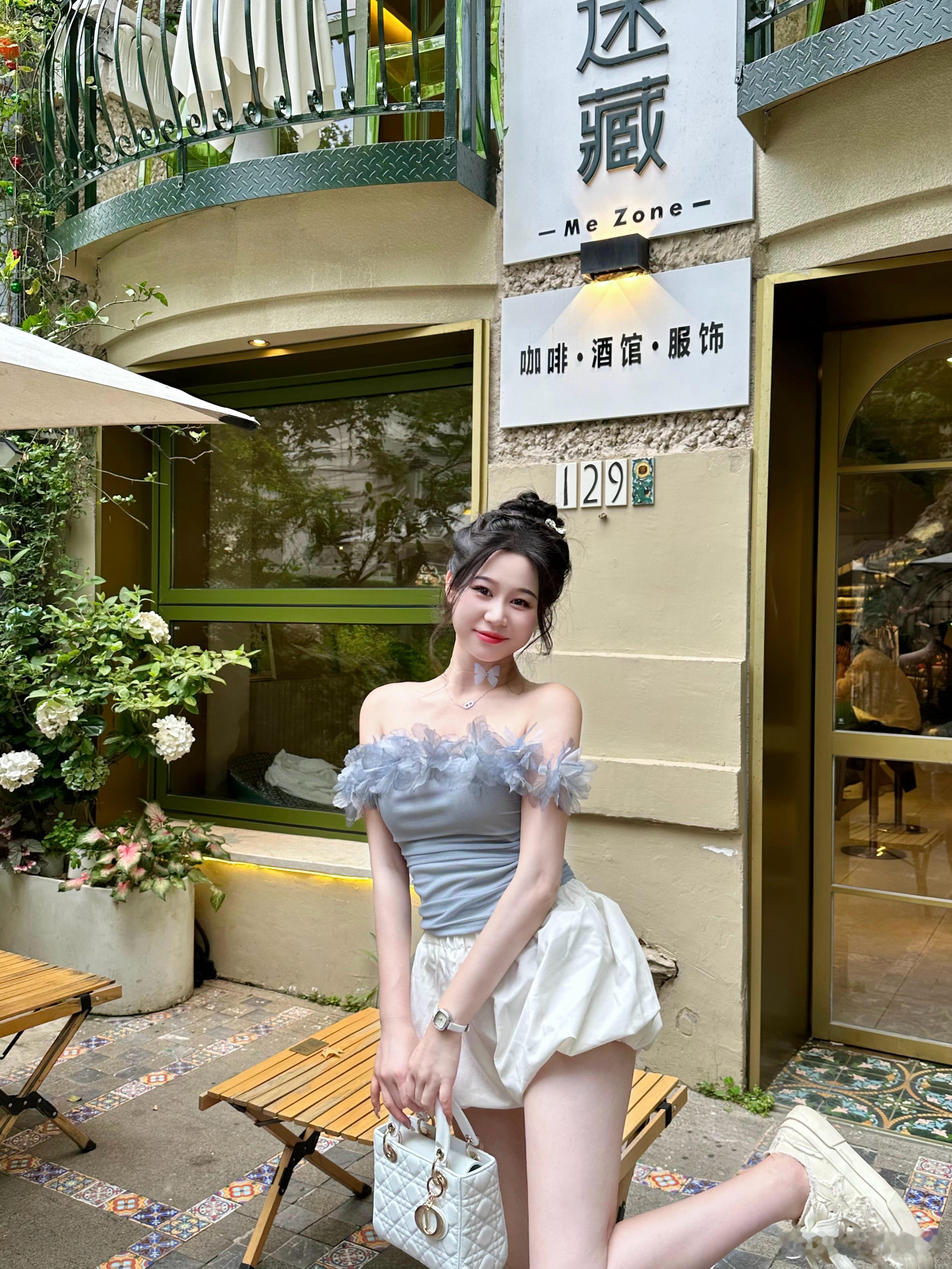 幸福是无数个瞬间的总和🧚🏻‍♀️👗:花娴 ​​​