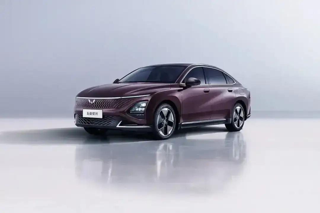 2025年，五菱汽车的全年销量超163.5万辆，大约每隔19秒就有一个家庭选择五