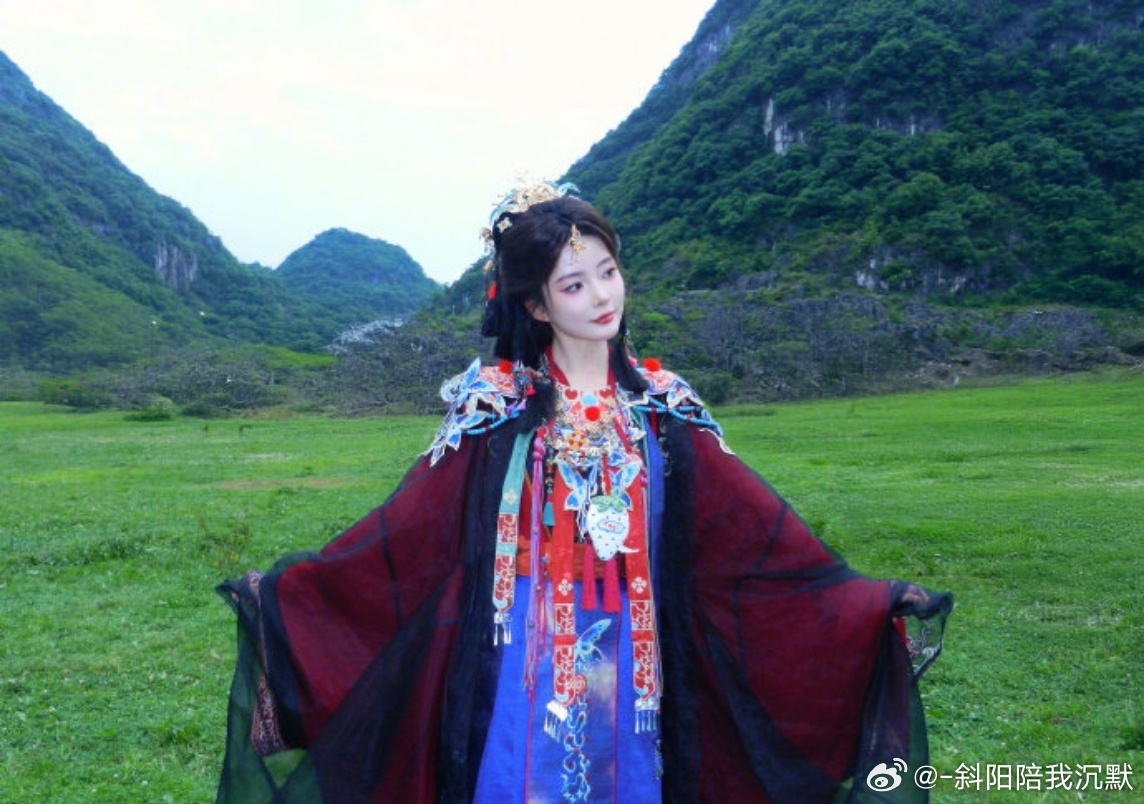 柳柳七夕商务柳柳首个商务 借浪漫七夕完成商务首秀，凭借在综艺积攒的路人好感成功拿