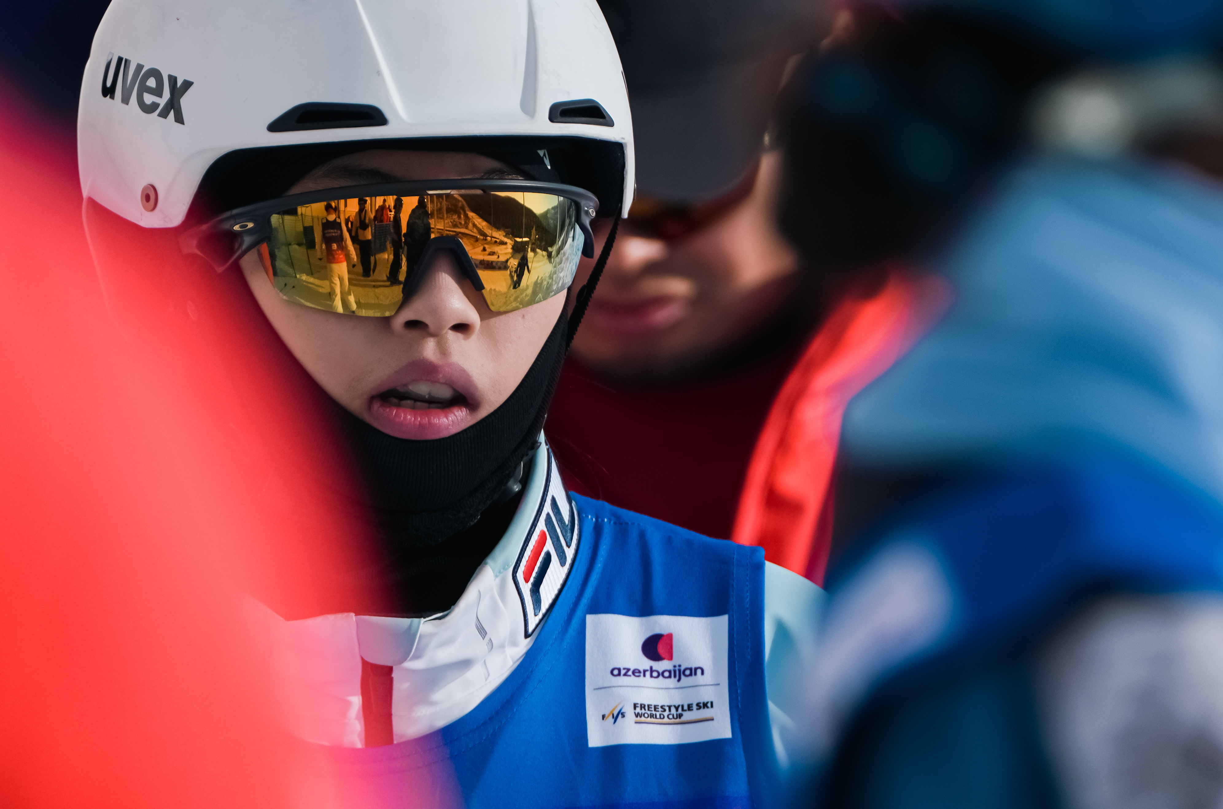 云顶巅峰季微博冰雪季 12 月 20 日至 21 日，2025-2026 赛季国