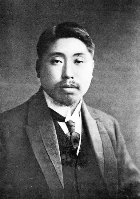 这个人，一辈子打了十场仗，输了九场。

每次起义之前，他都是第一个冲上去的那个人