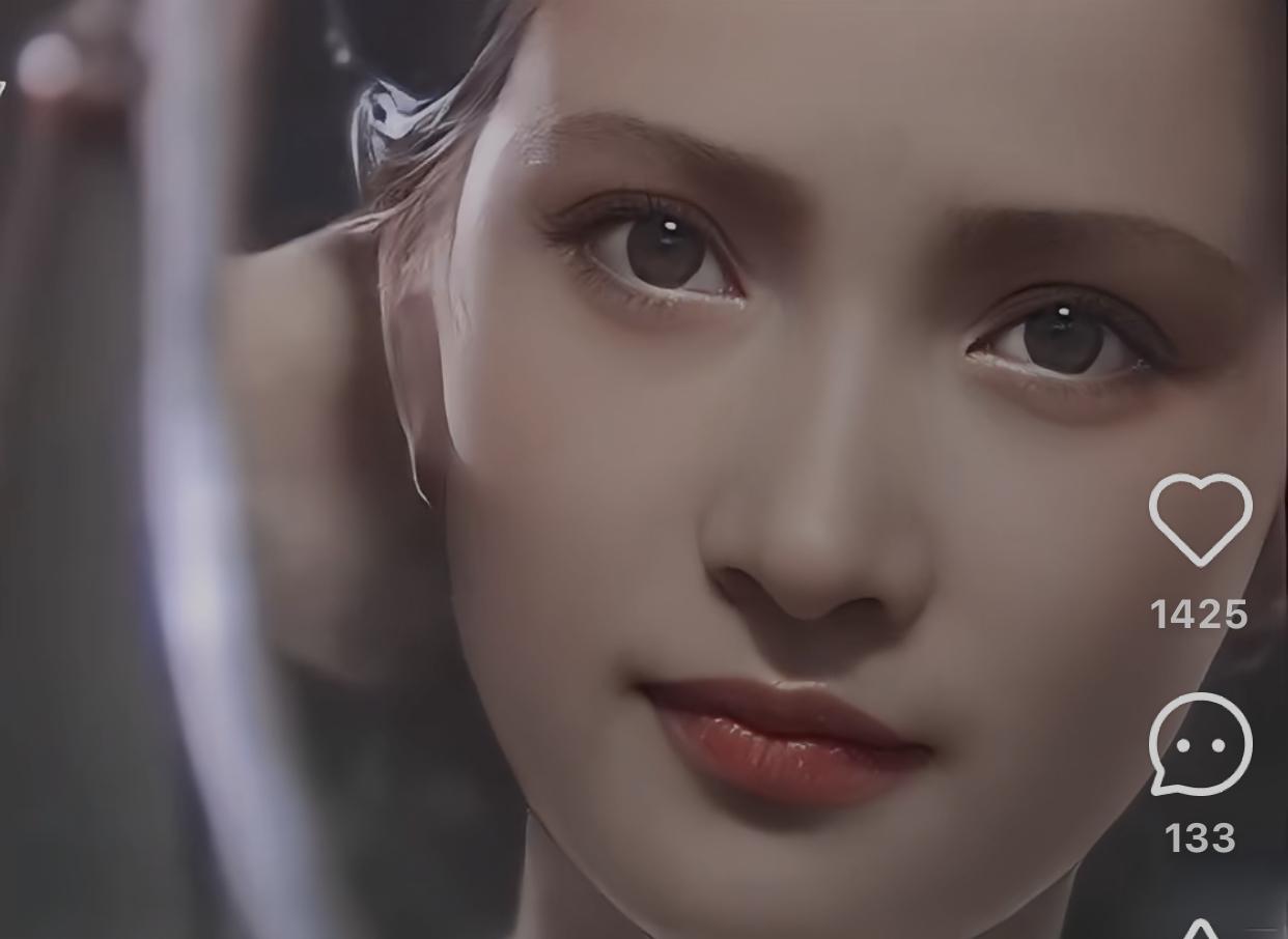 有人能单凭这张脸认出这是谁吗？
如若不能，
说一句她演过四大美女，
这么多年唯她