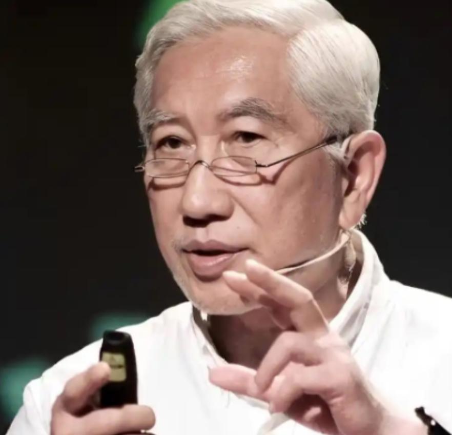 清华大学教授一语道破：搞无人驾驶汽车、无人酒店、饭店机器人都不奇怪，但现在的智能