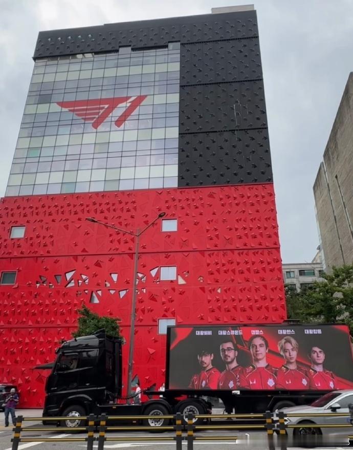 ：🐰到了你人呢2026季中冠军赛英雄联盟