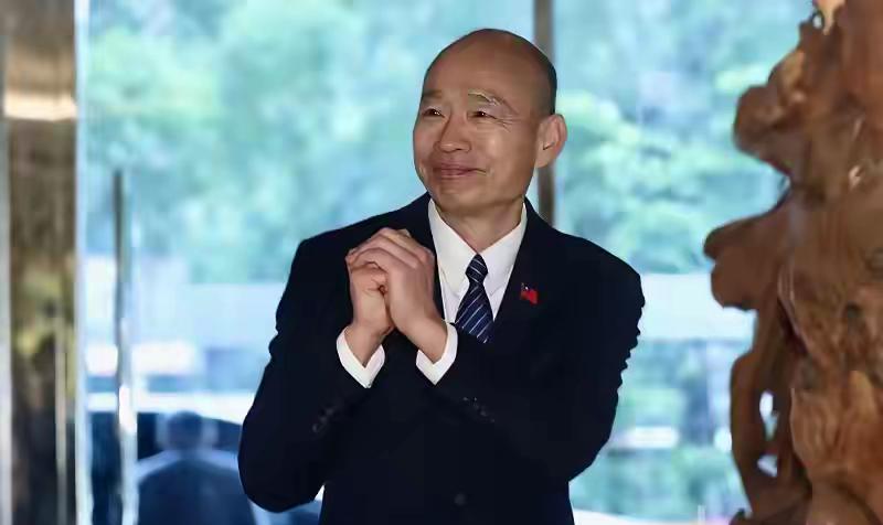 协调军购有功 韩国瑜获邀22日访美

韩国瑜因为帮忙推动军购，被美国邀请去访问了