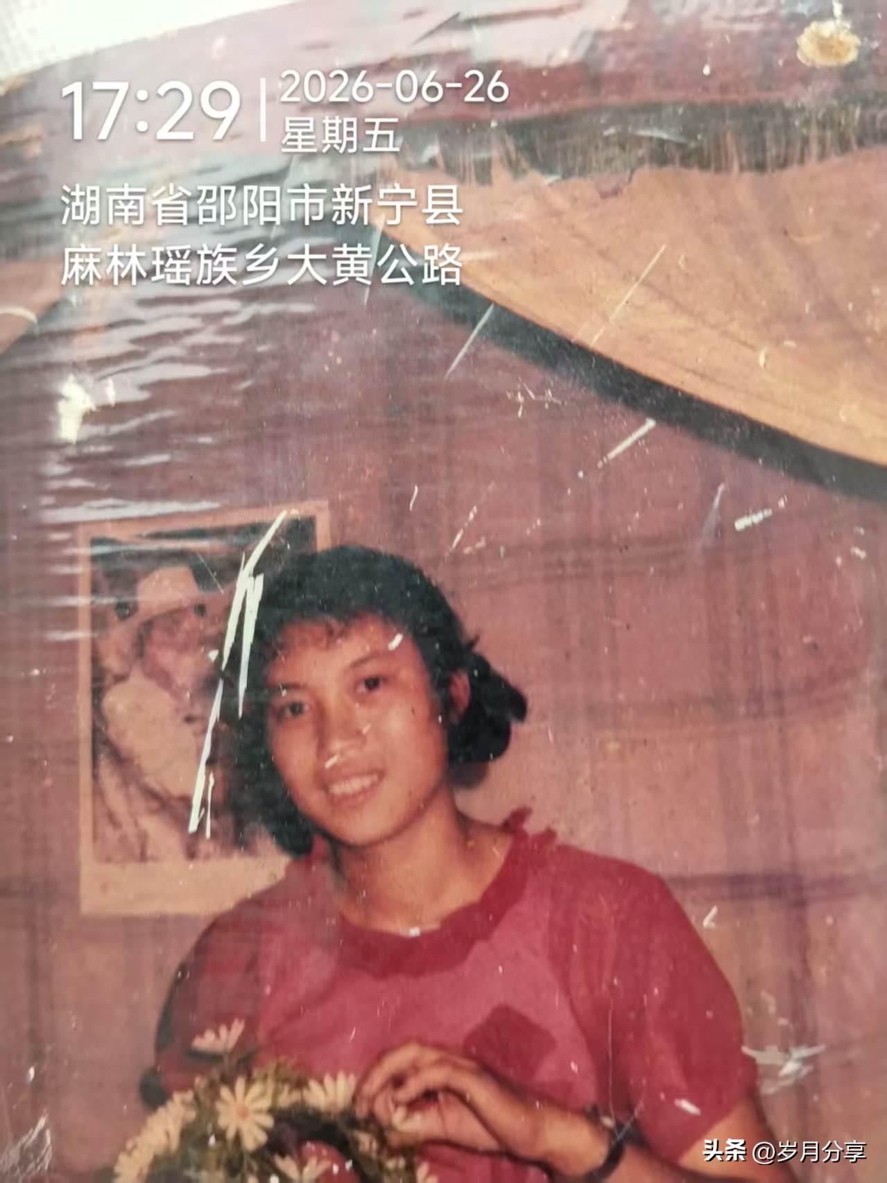 会唱东方红有什么作用和好处?东方红是歌颂共产党和毛主席的歌曲，歌曲和歌词气势磅礴