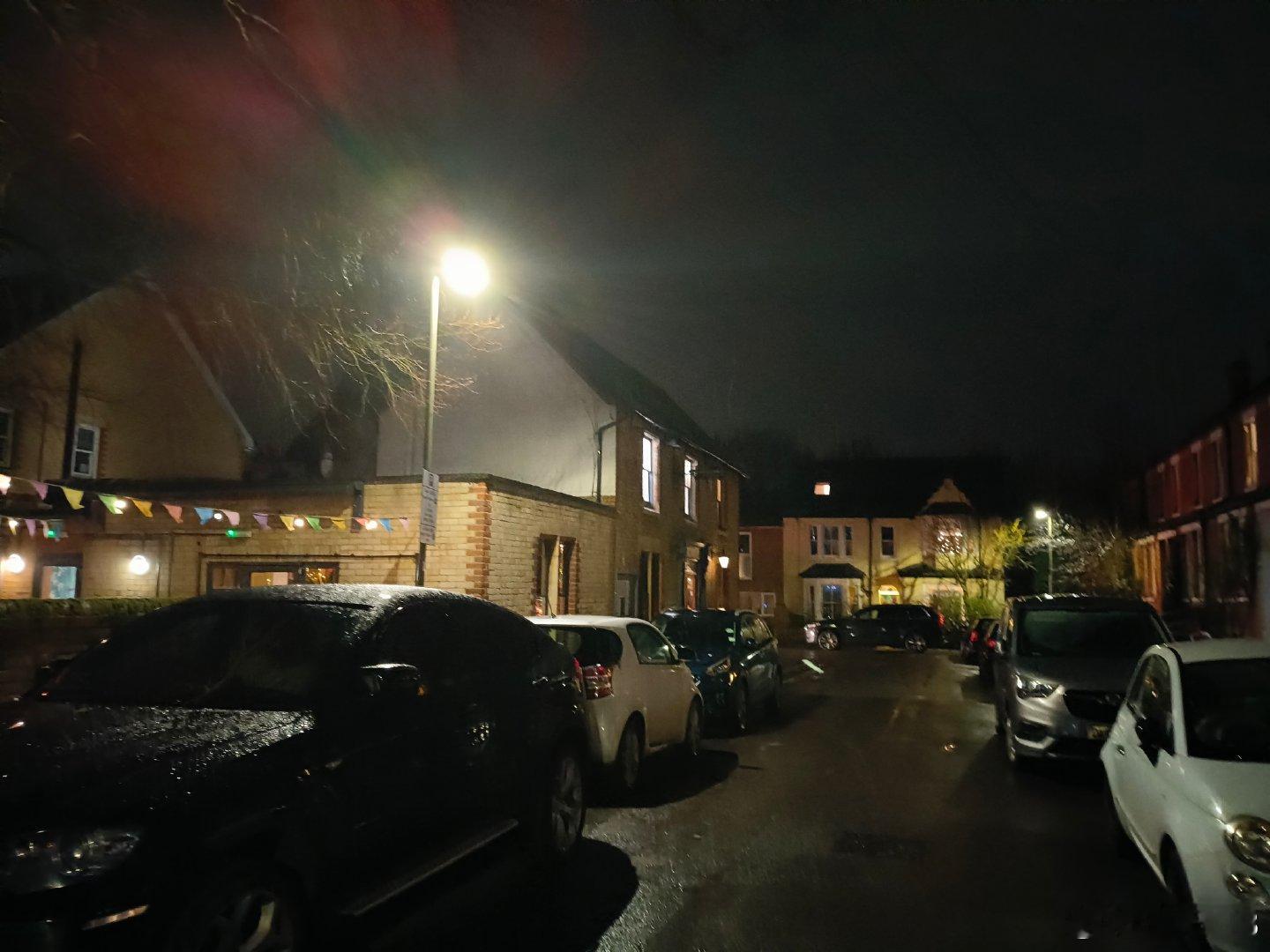 plog纪念册  伦敦雨夜的老爷车。 