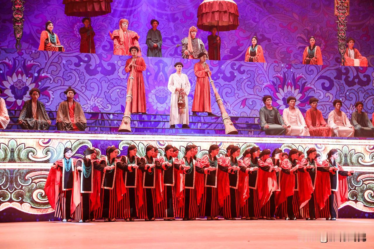 阿里歌舞剧《缘起象雄·古格遗风》的舞台美学太绝了，手机相册已经被演出片段占满！[