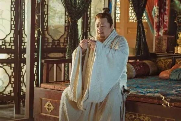 今日话题：朱高炽只做了十个月皇帝，为何评价这么高？？？

网友甲：朱高炽一辈子省