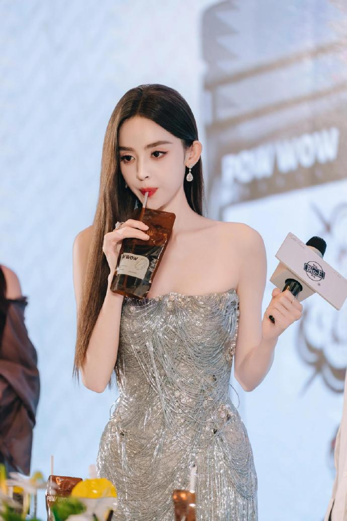 再美的人喝袋装咖啡都不会被种草