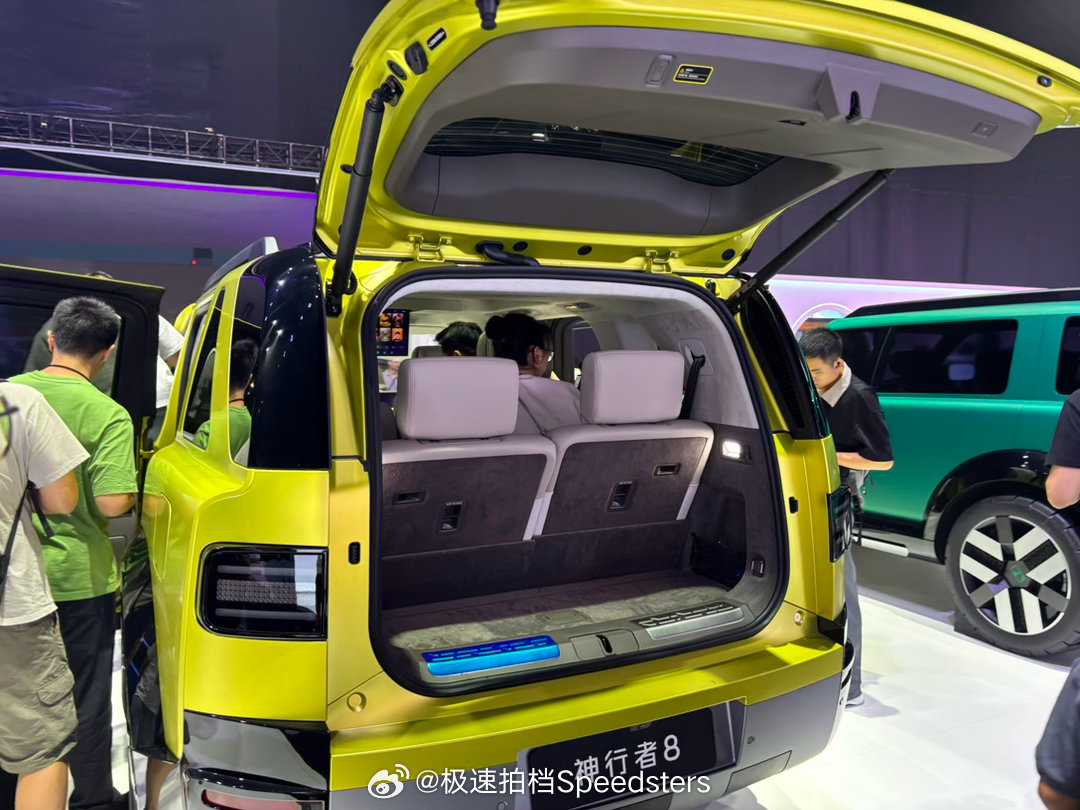 奇瑞捷豹路虎首款新能源车型神行者8开起预售,首发权益价格从33.90万元起，大六