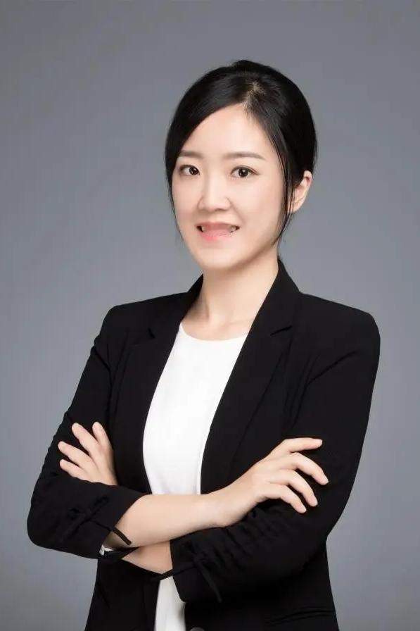 跑了1.5万富豪，走了2万清华学霸，结果呢？

中国没垮，反而跑得更快了。

而