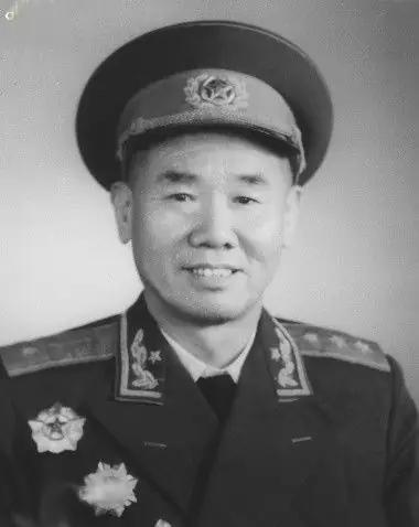 湖北省麻城市乘马岗镇新村程家冲，有一个青年农民叫程再道，他3岁丧父，不久母亲和姐