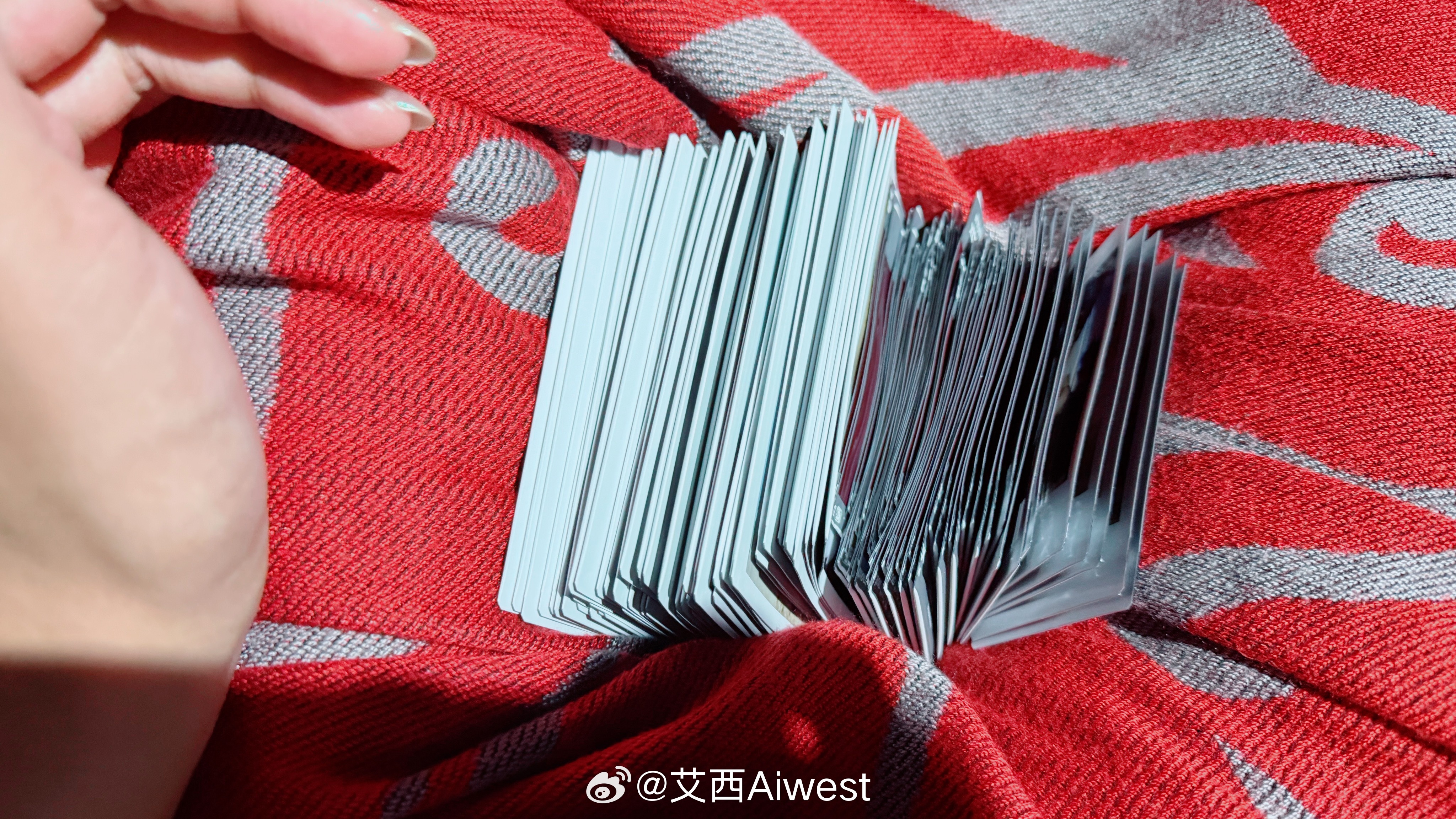 战绩[柯基]！回成都了，成都好几天不见突然好冰冷，可以开始拍长袖角色了 ​​​