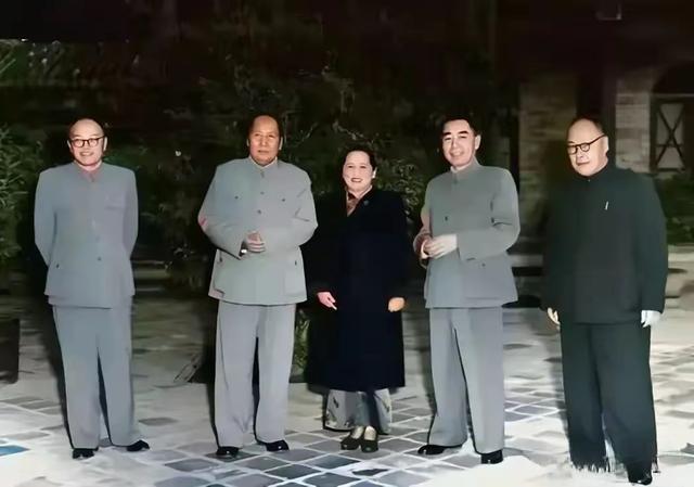 ＃红色文化＃
伟人风采欣赏：