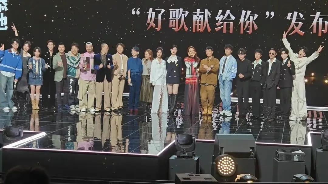 其实这节目该适可而止，无限的推出续作是狗尾续貂的行为。

  声生不息开局王炸，