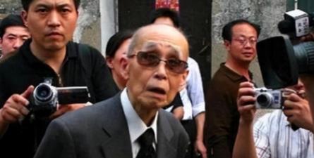 九十多岁的日本退伍老兵松本还想跟中国开战？当被问到为什么这么执着时，他说出了让人