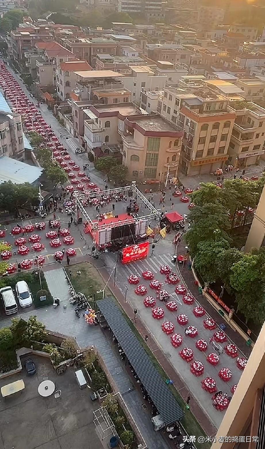 佛山土豪村摆千人宴，嫁入这里到底要啥条件？
 
佛山这个村的大场面，真的被震撼到