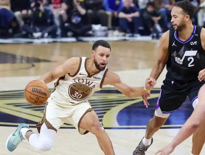 上头条聊CBA CBA最近热闹非凡！北京时间2月15日，资深媒体人爆料麦基加盟北