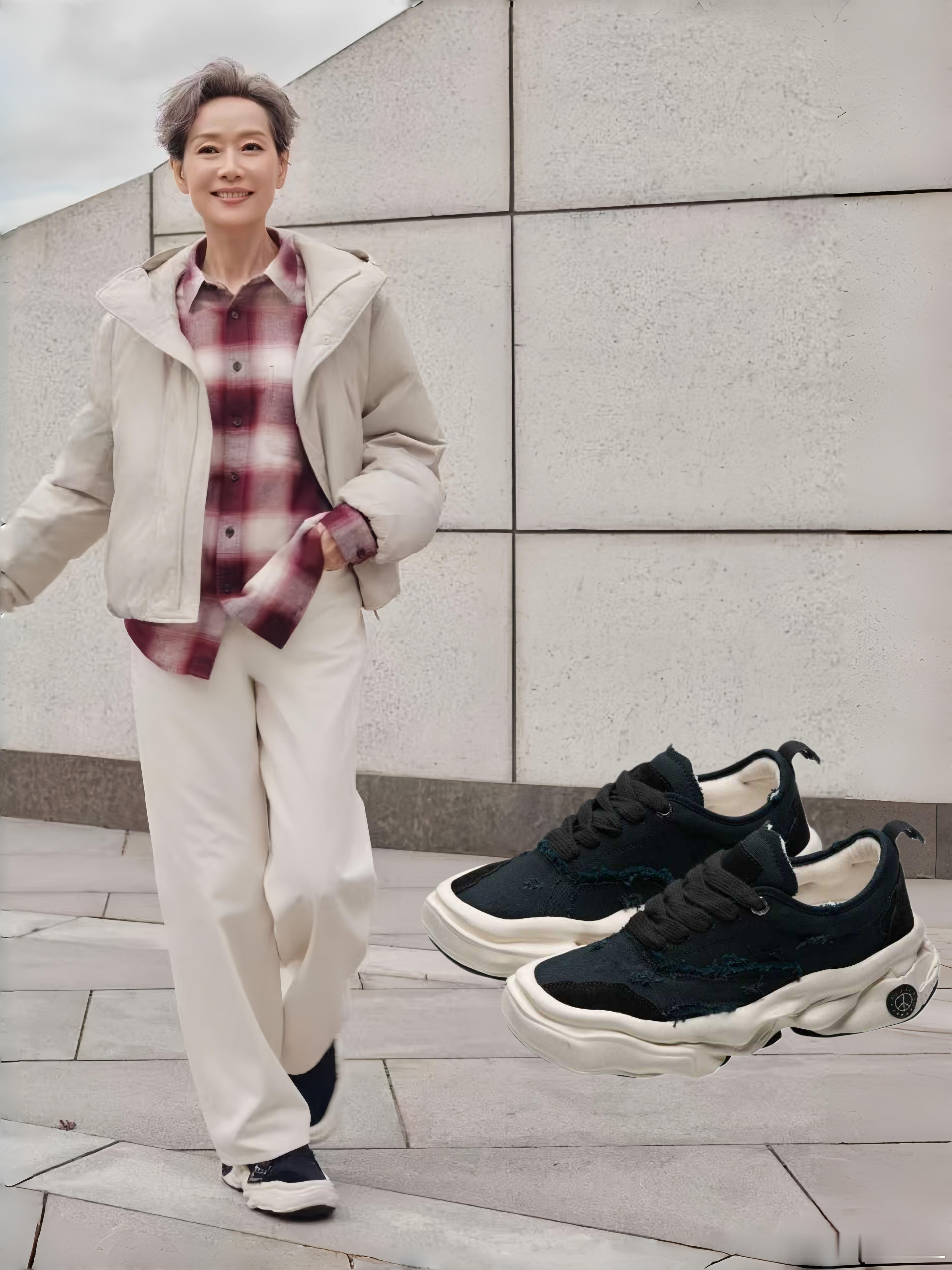 叶童的优雅注定“不朽” 在近期po文中上脚【xVESSEL Rock Sole 