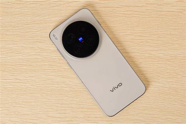国产首款2nm旗舰 vivo X500系列敲定9月登场：首发天玑9600 Pro
