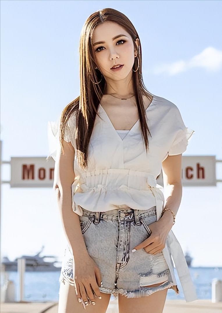 听我说，你真的想错过一个音乐奇迹吗？邓紫棋，也许她的身高只有157，但她的影响力