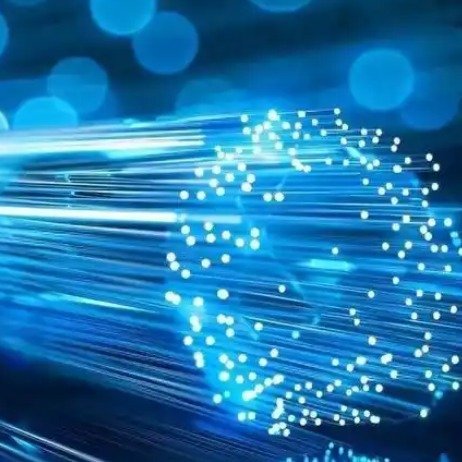 我国光通信技术实现重要突破我国光通信技术近日在山东青岛实现了从“双车道”向“立体