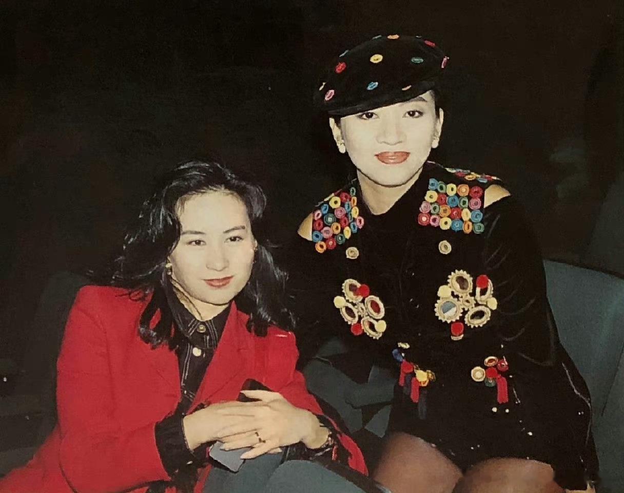#何超琼[超话]#祝我梅姐的朋友生日快乐[蛋糕][蛋糕][心][心] ​​​