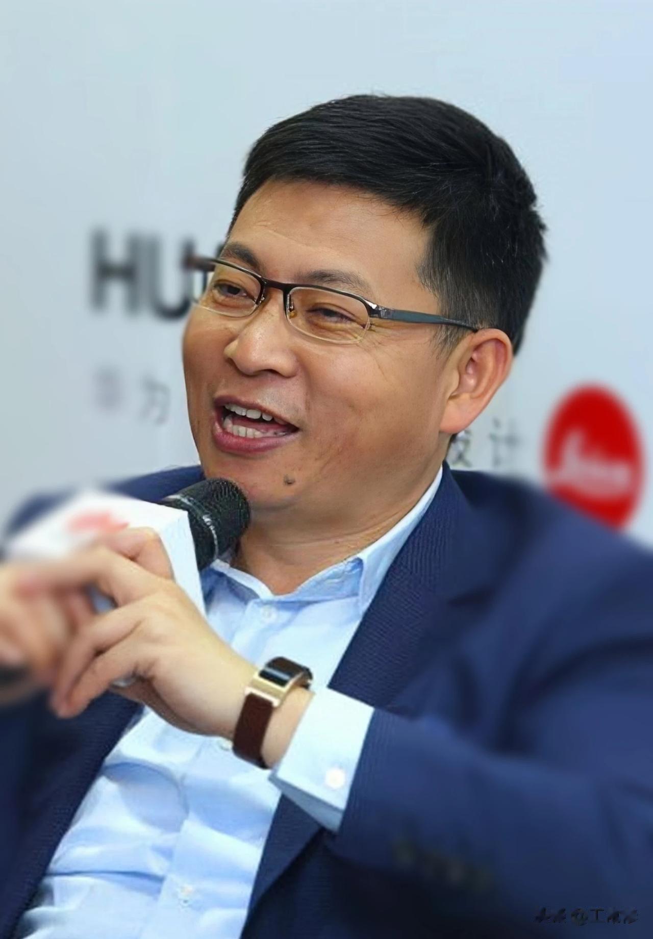 余承东在采访中说:“任何一个领域，我管的业务都要做到第一！”有信心是好事，但是说