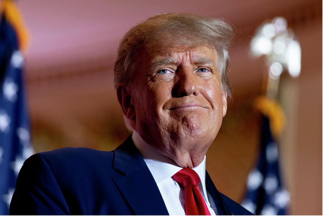 特朗普家这回玩得有点野。
Polymarket上直接有人砸7400万美金赌原油会