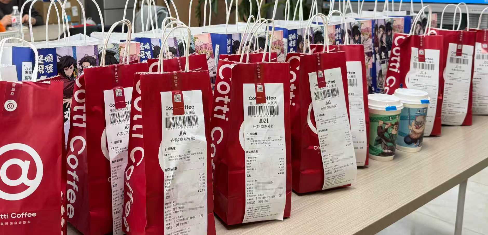 京东外卖立冬请客10000000份 当代大学生的快乐是京东外卖给的！本来这个月生