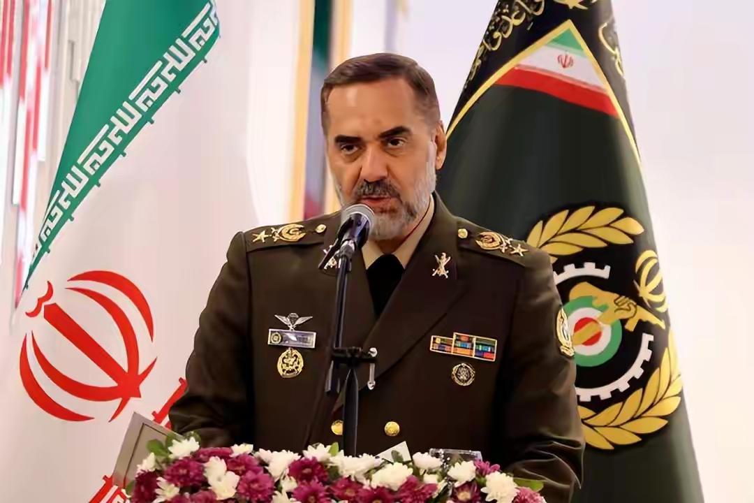 伊朗革命卫队重磅发声：
复仇不停止，已百次打击美以
 
4月9日，伊朗伊斯兰革命