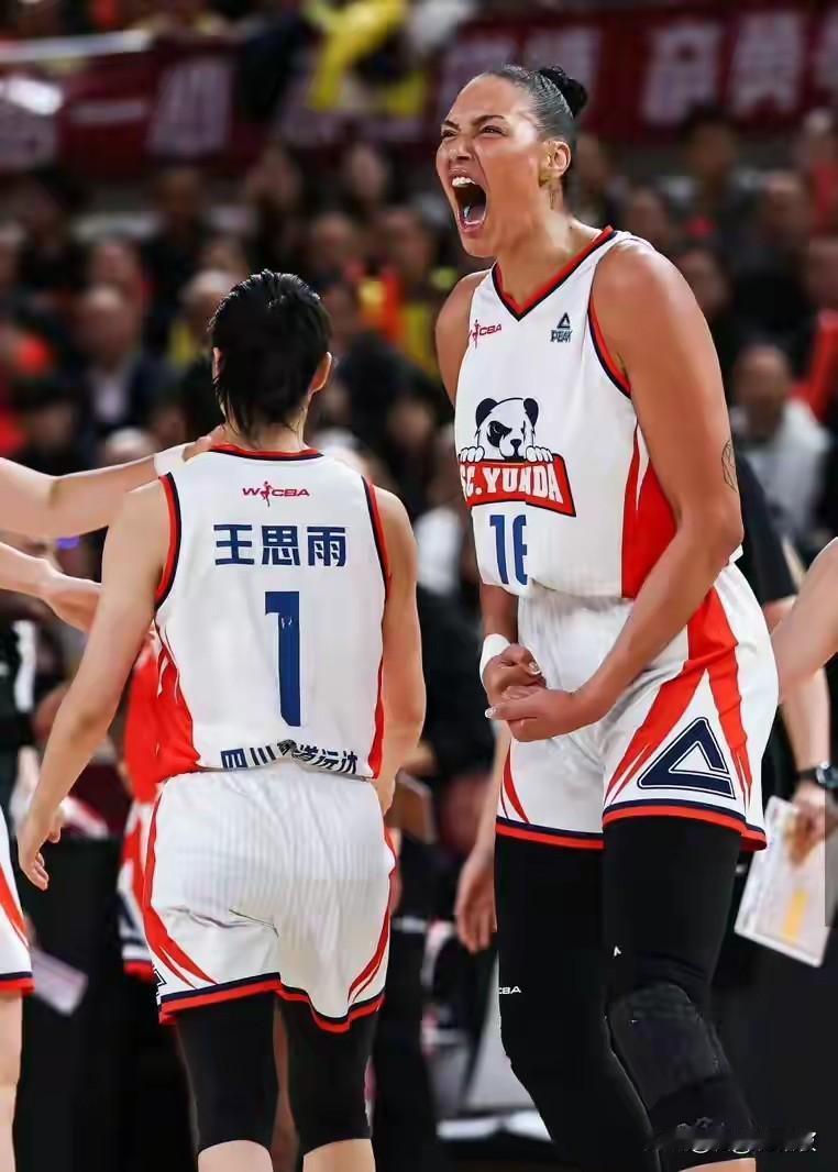 WCBA已赛完三场，四川2-1领先山西，率先拿到了冠军点，第四场比赛将移师四川主