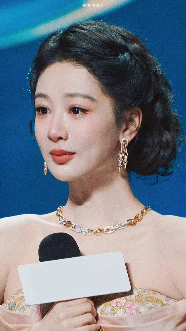 两大90花都有主流视后了恭喜演员杨紫实至名归，为你骄傲