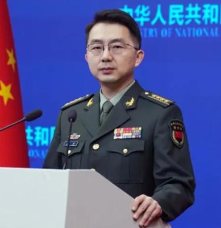 没有任何退让
 
国防部发布严厉声明：
 
2月10日，面对近期台湾涉军问题，国