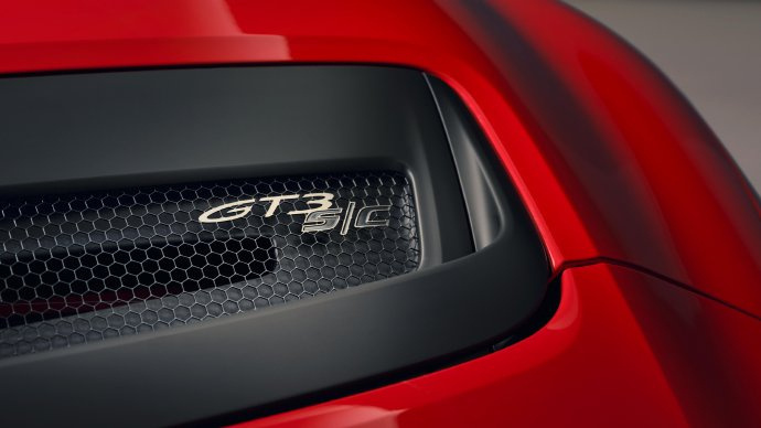 Porsche 911 GT3 S/C510 马力，6 速手动变速箱， 3.9 