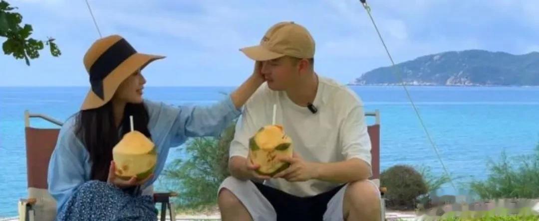 “30岁好焦虑，但突破舒适圈后，我们过上了理想生活”！杭州夫妇老顾和小林通过努力