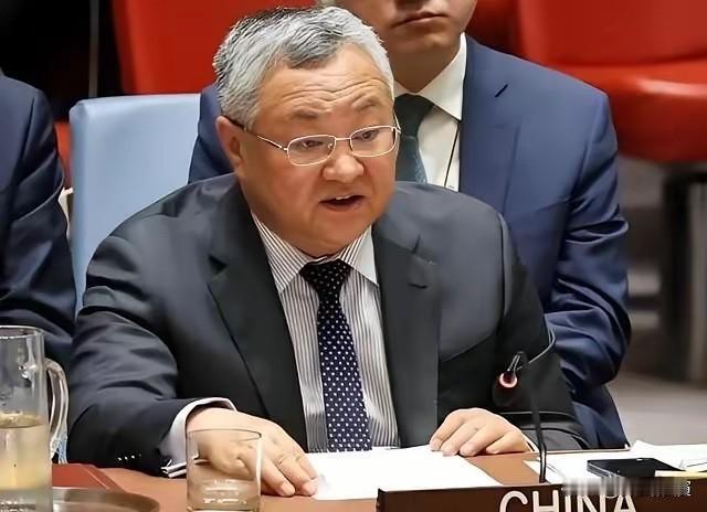 别人怕以色列，中国不怕！

在五月十五号这天，联合国开会现场，咱们国家驻联合国的